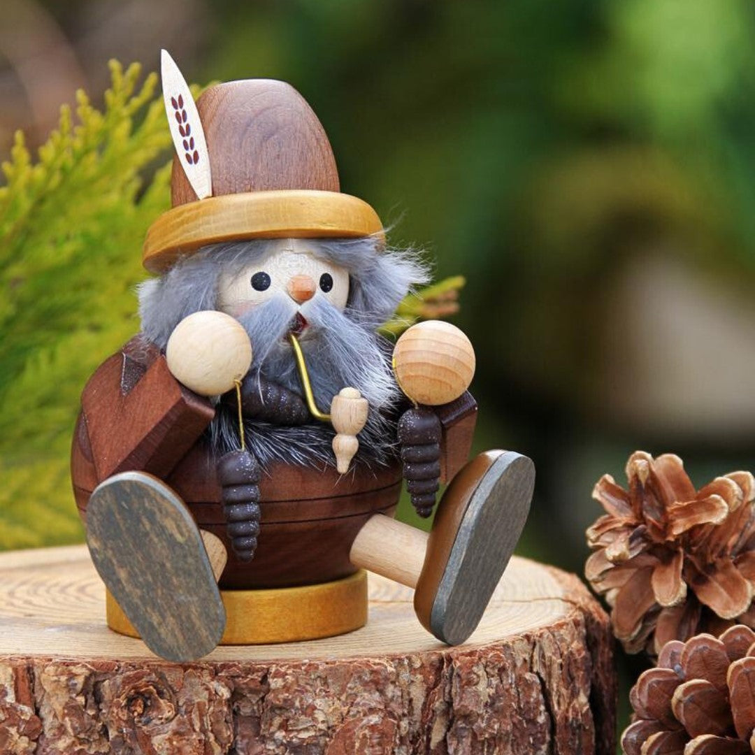 Gingerbread World German Christmas Market - Richard Glaesser Incense Smoker Figure - Wood Gnome with Pine Cones, Sitting 26478
