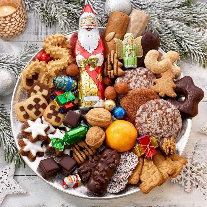 Gingerbread World Blog - Bunte Teller Colourful Plates of Christmas Cookies
