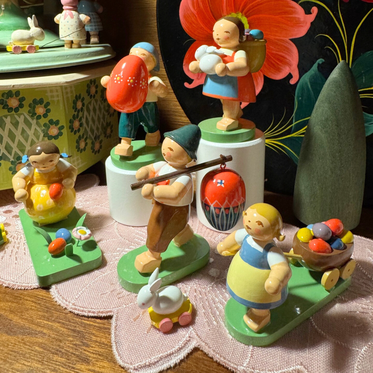 Wendt&Kühn／ヴェント&キューン ドイツ製 ムーンファミリー 木製人形 Wendt_Kuehn_Collector_Circle_7