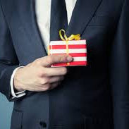 I Gift Therefore I Am – A Philosophy of Corporate Gift Giving at Christmas