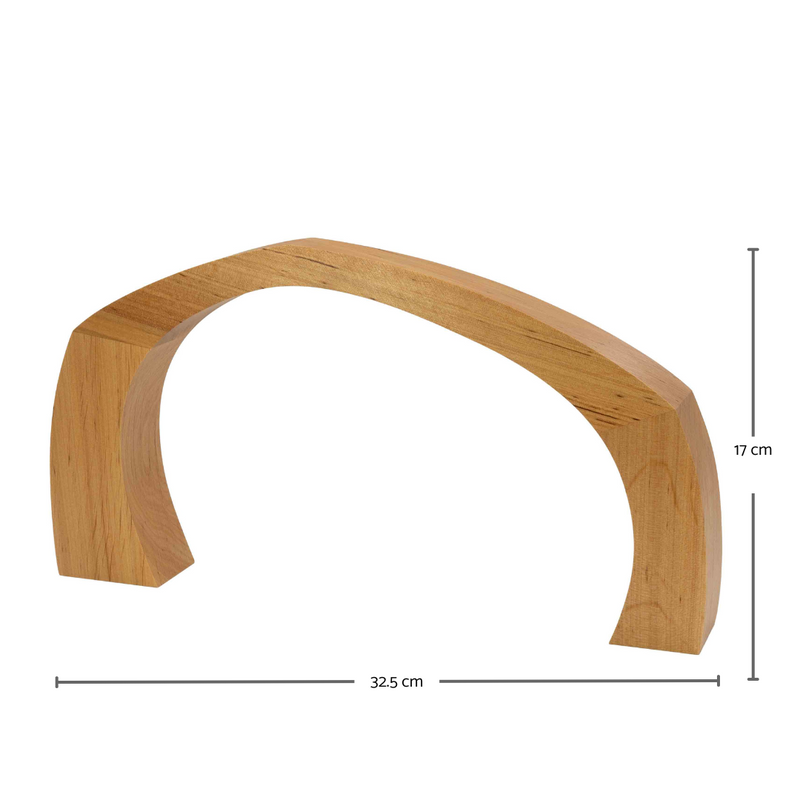 Seiffener Volkskunst Schalling Nativity Scene handcrafted wooden Nativity Arch made from alder wood in Seiffen, Germany.