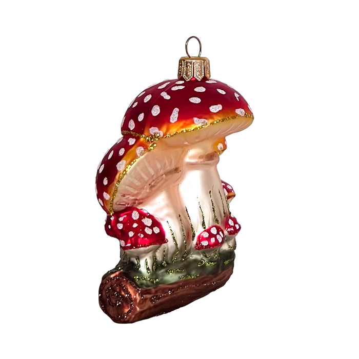 Gingerbread World European Christmas Market - Lucky Mushrooms H261003
