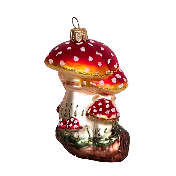 Gingerbread World European Christmas Market - Lucky Mushrooms H261003