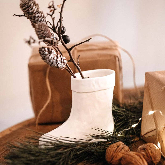 Gingerbread World European Christmas Market - Rader Design Stories - Porcelain Boot-shaped Vase 90336