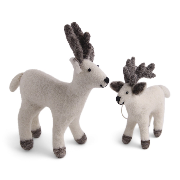 Gingerbread World European Christmas Market En Gry and Sif Scandinavia Felted Wool Reindeer Figures Mother & Baby - White 14221