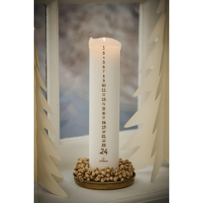 Gingerbread World IB Laursen Denmark – Advent Countdown Pillar Candle – White with Brown Numbers 75529-11