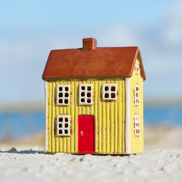 Gingerbread World IB Laursen Denmark – Ceramic Tealight House Visby Yellow Cottage with Red Door 27680-05