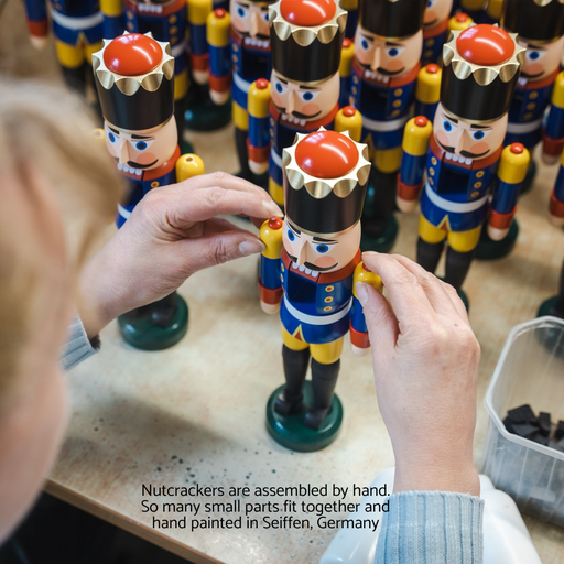 Gingerbread World Authentic German Nutcrackers - Hand making the Traditional Blue King Nutcracker SV113012