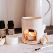 "Mimi & August" Mini Aroma Diffuser showing the ceramic warming dish for wax melts or scented oils.