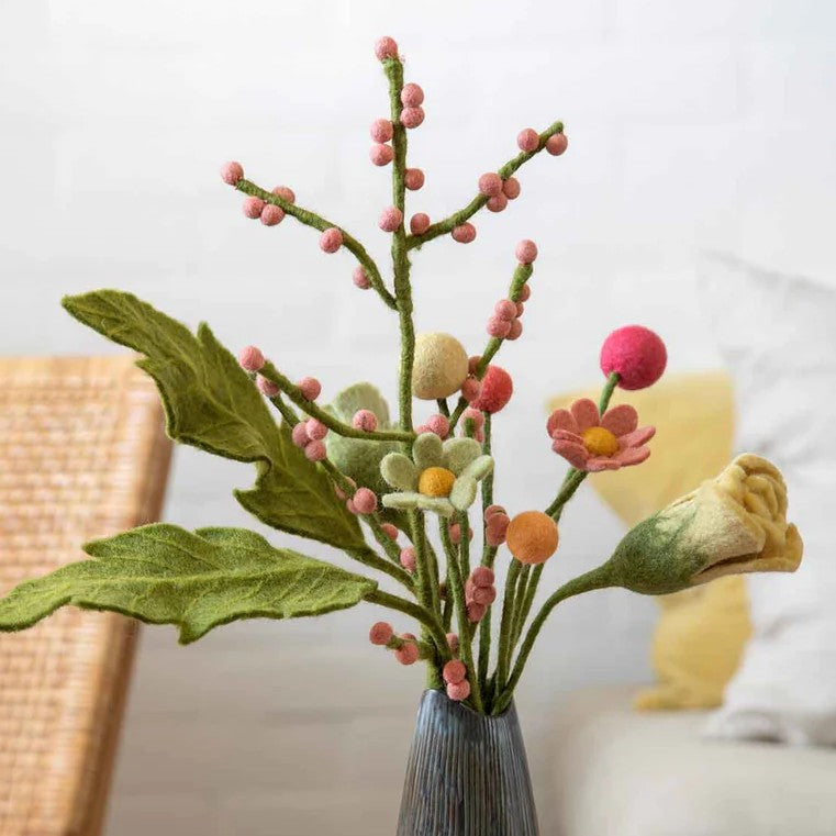 Gingerbread World European Market - En Gry and Sif Felted Wool Forever Flowers - Dot Flowers display
