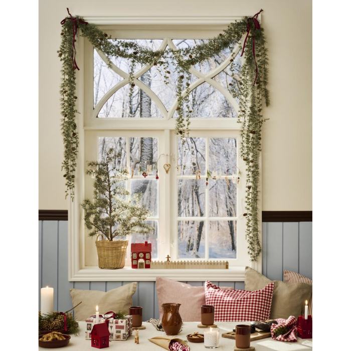 Gingerbread World IB Laursen Denmark - Garland Artificial Cedar with Cones 2772-00