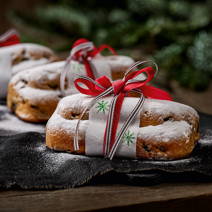 Gingerbread World Lebkuchen Schmidt Canada Mini Stollen 61775 - Christmas Loaf with Powdered Sugar
