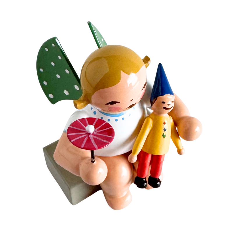 Gingerbread World Wendt und Kuehn - Angel with Jester and Umbrella 650-170 - close up