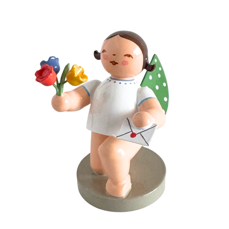 Gingerbread World Wendt und Kuehn - Angel with Letter and Flowers Kneeling 650-153 - dark hair