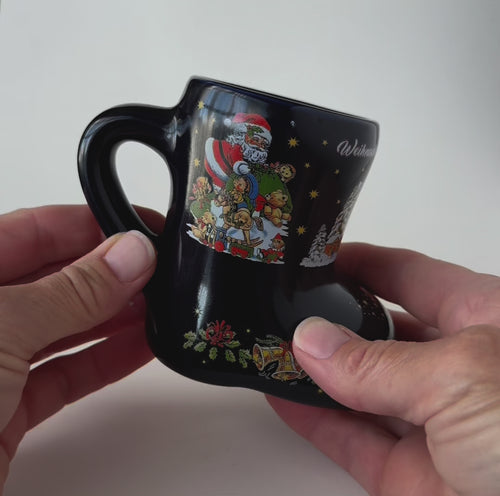 Gingerbread World European Christmas Market - German Christmas Market Glühwein Boot Mug – Navy Blue