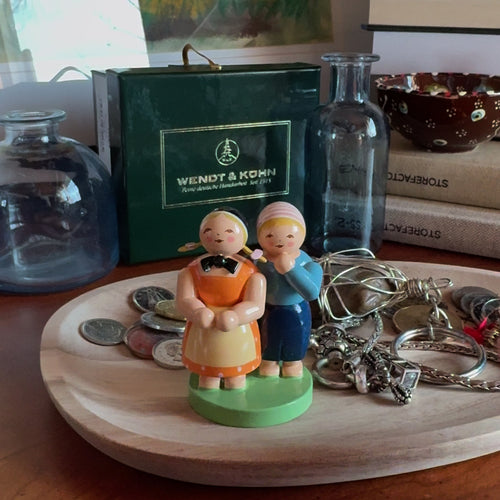 Gingerbread World Wendt und Kuehn Canada – Blumenkinder and Friends – Pair of Children- 5322-7