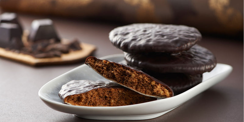 Gingerbread World Lebkuchen Schmidt Canada - Premium Elisen Lebkuchen Roll, Chocolate Glazed 61238