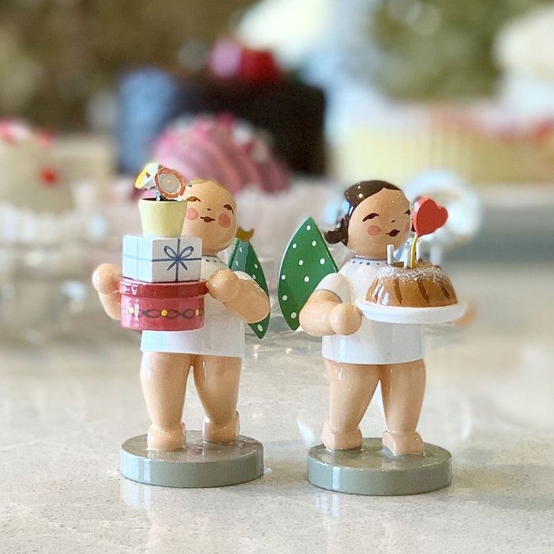 Gingerbread World Wendt and Kuehn Canada - Angel with Cake and Heart WK650-154