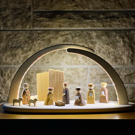 Gingerbread World Erzgebirge Canada – Seiffener Volkskunst - Double Light Arch with Hand carved Nativity Scene SV15371