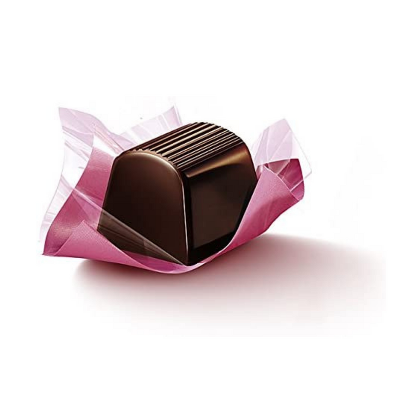 Ferrero Mon Chéri dark chocolate pralines filled with whole cherries and cherry liqueur, 15-piece gift box.