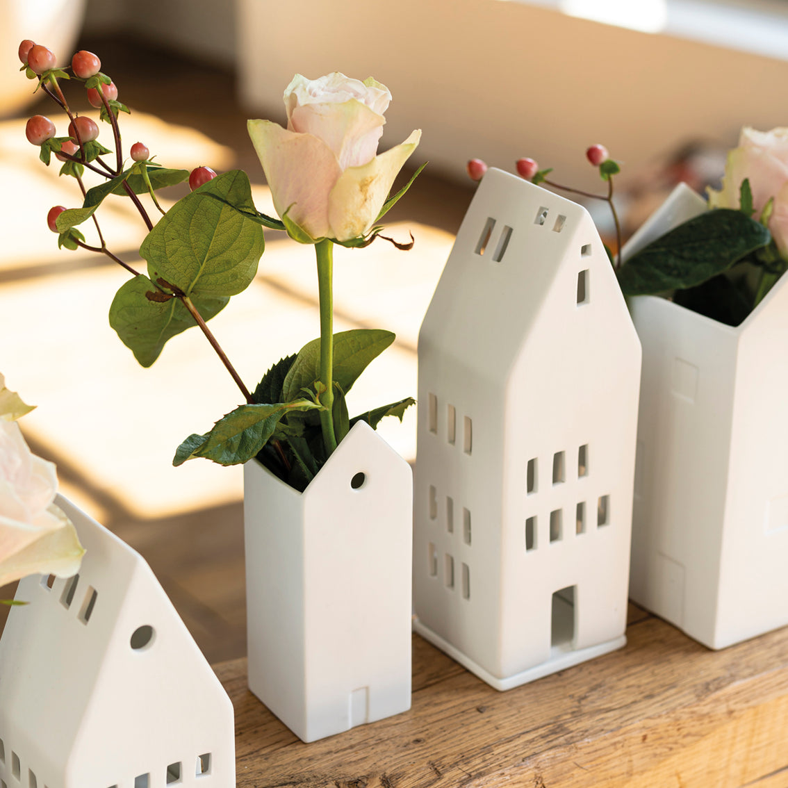 Räder Design Stories - German Design. Porcelain House-shaped Vase ...