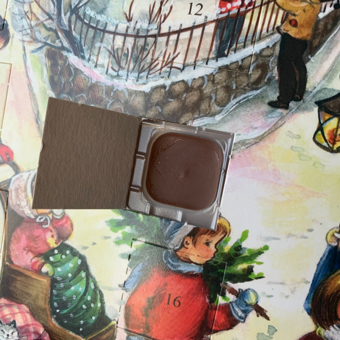 Gingerbread World Richard Sellmer Verlag European Advent Calendar with German Milk Chocolate