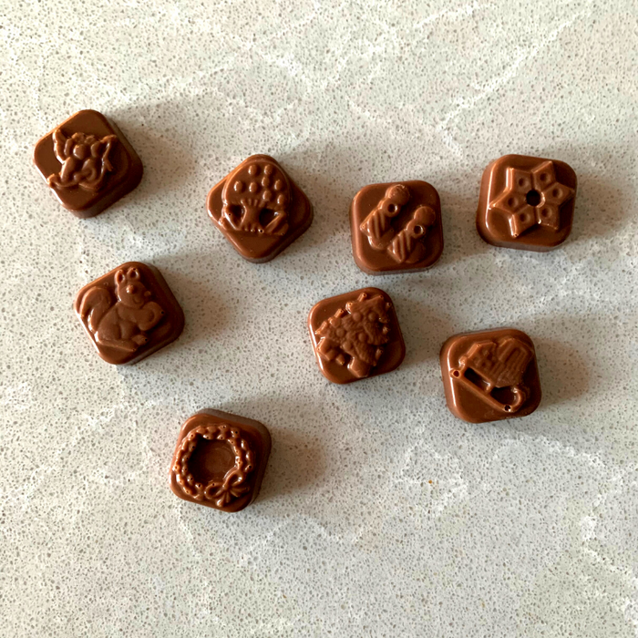 Gingerbread World Richard Sellmer Verlag European Advent Calendar with German Milk Chocolate