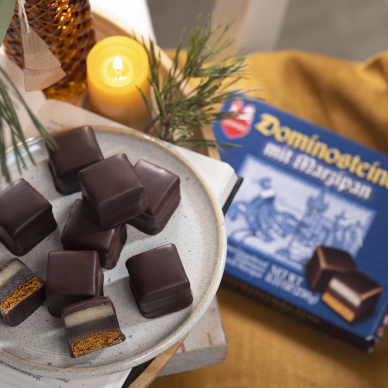 Gingerbread World Lebkuchen Schmidt Canada Dominosteine with Marzipan 61409